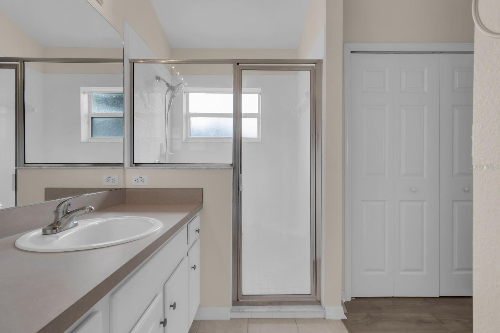 KINGS RIDGE - Residential