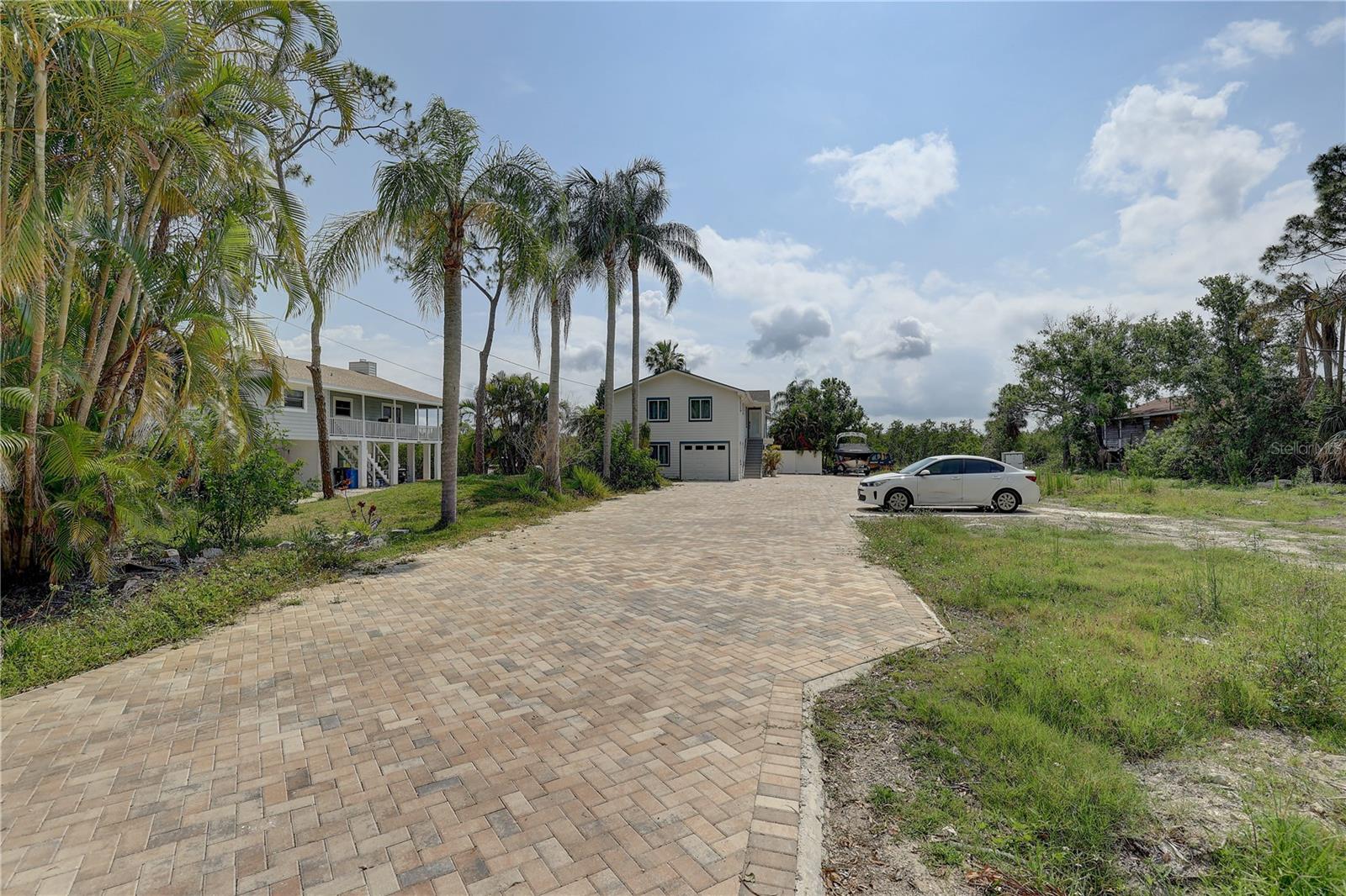 8117 BAY DRIVE