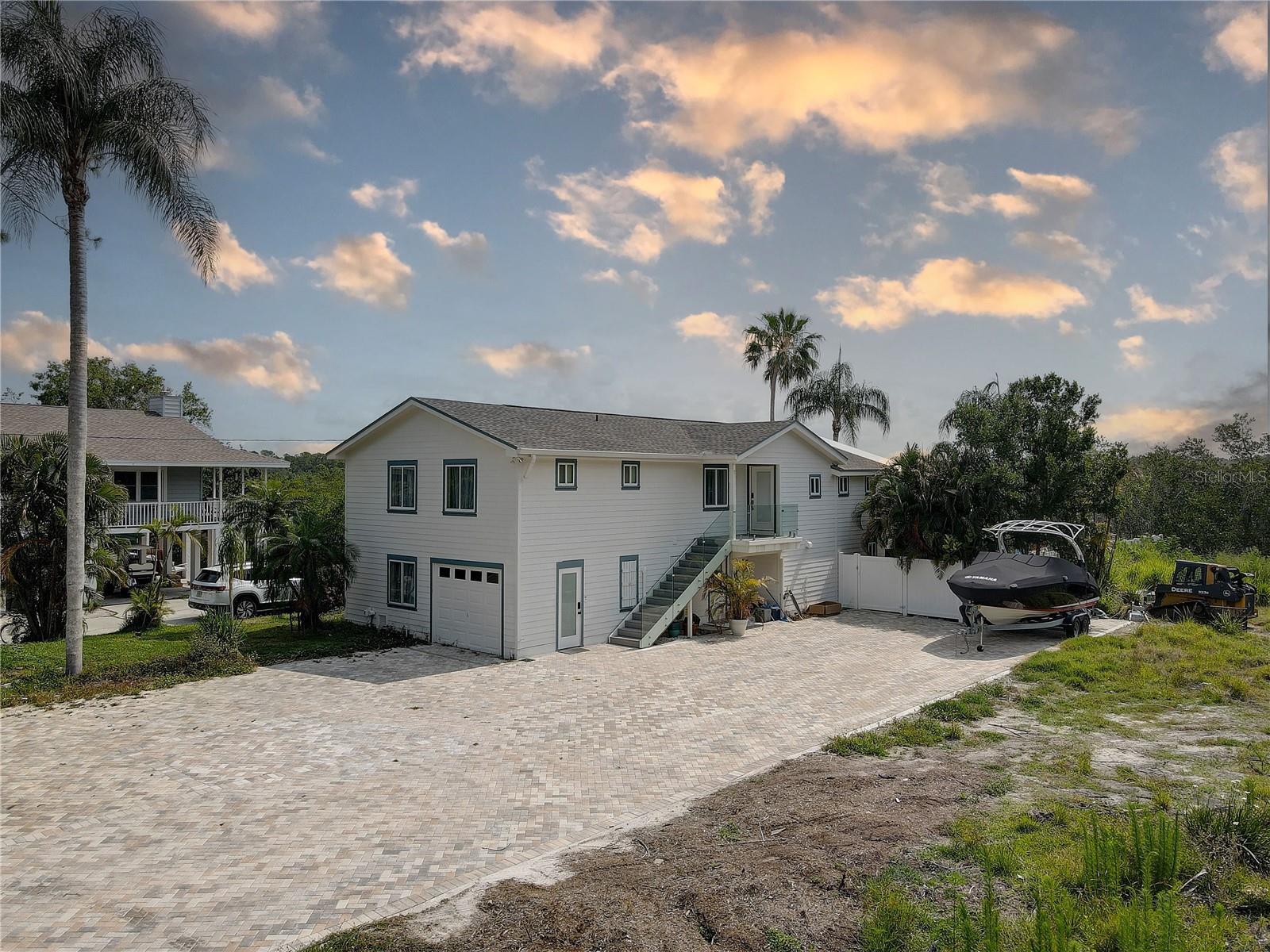 8117 BAY DRIVE