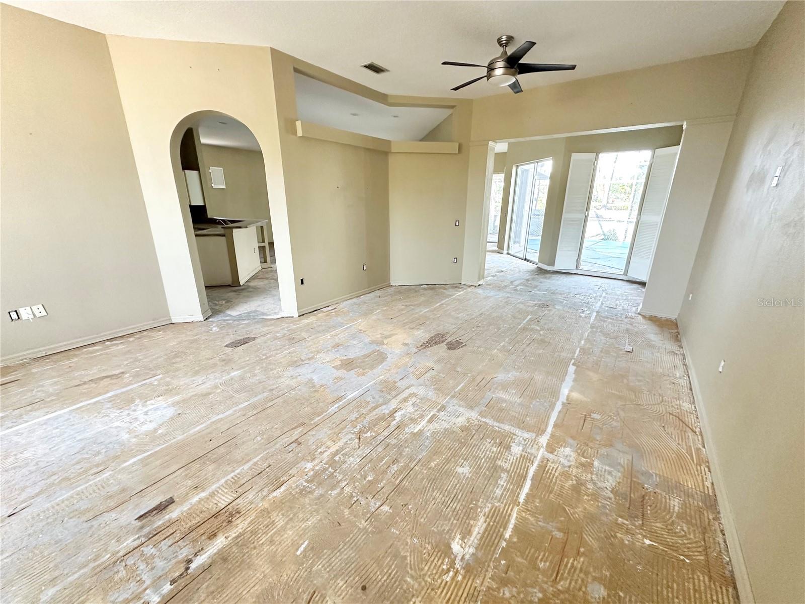 1145 RIVEREDGE DRIVE