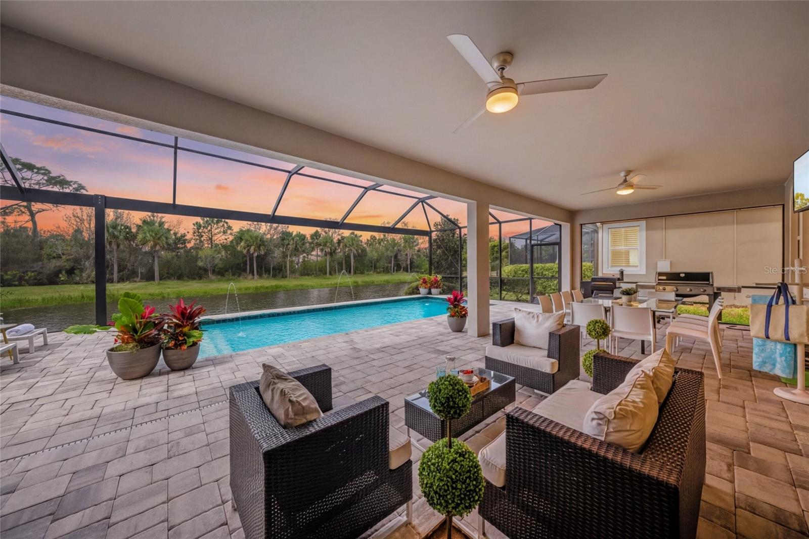 5617 LONG SHORE LOOP