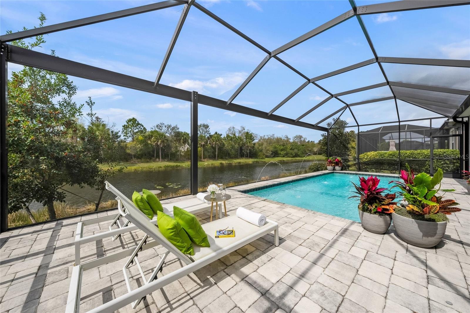 5617 LONG SHORE LOOP