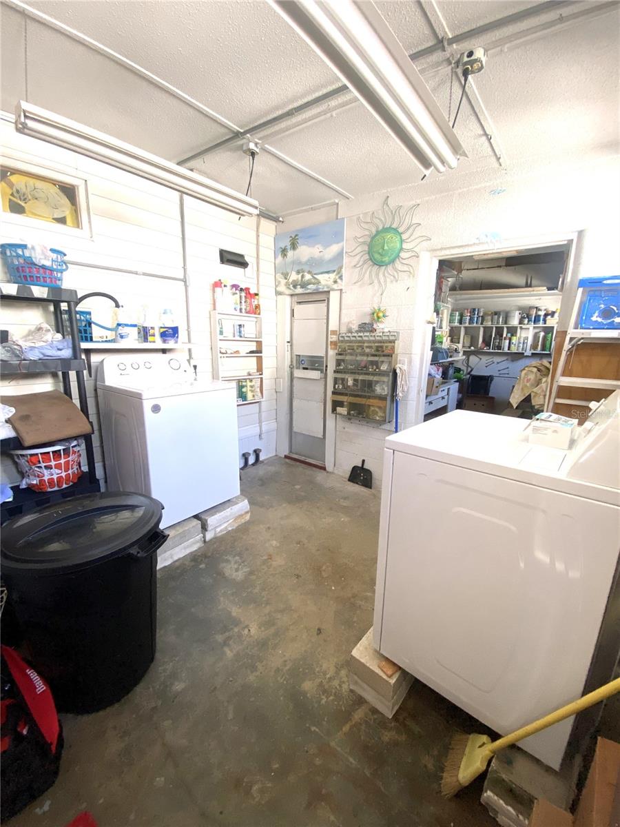 TRAILER ESTATES FOURTH ADD - Residential Lease