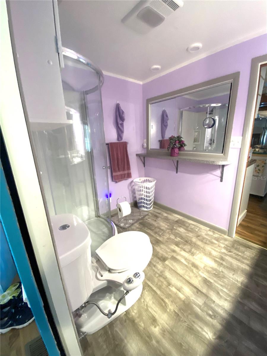 TRAILER ESTATES FOURTH ADD - Residential Lease