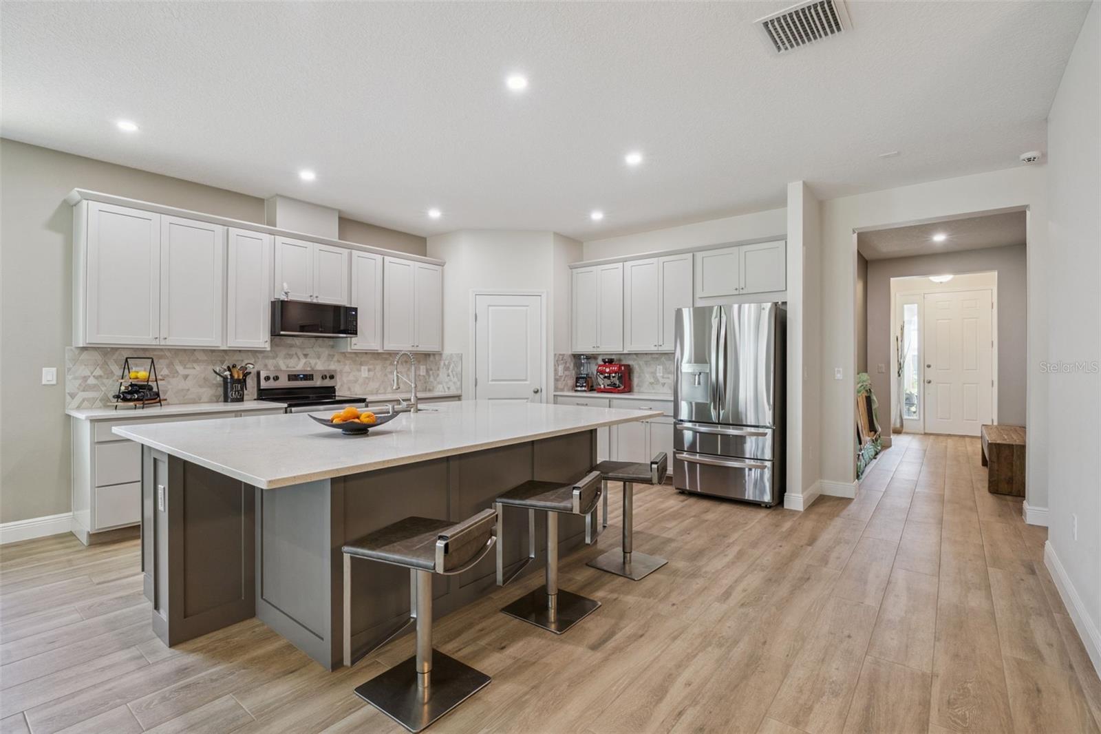 VILLAGES/MINNEOLA HILLS - Residential