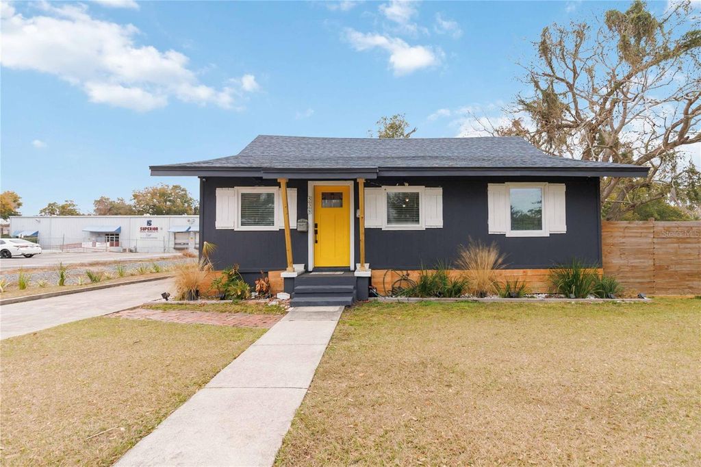 Photo of 538 N Parramore Avenue, Orlando, FL 32801 (MLS # O6378557)