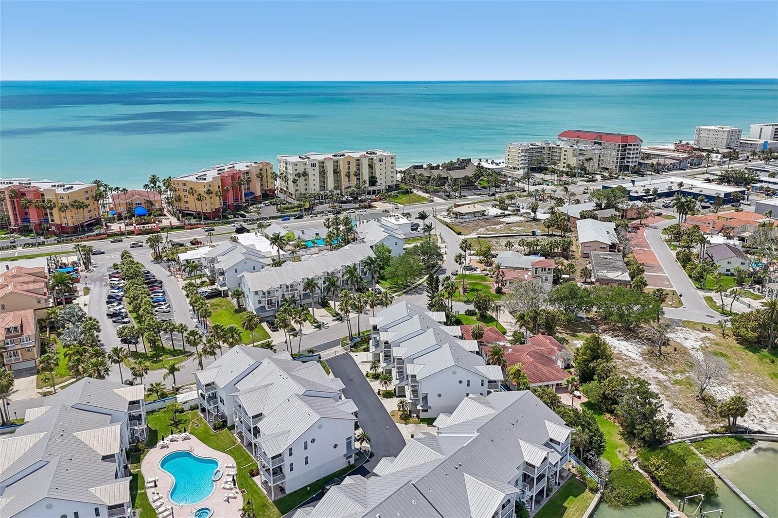 TIDES VILLAGE - YACHT BASIN - Residential