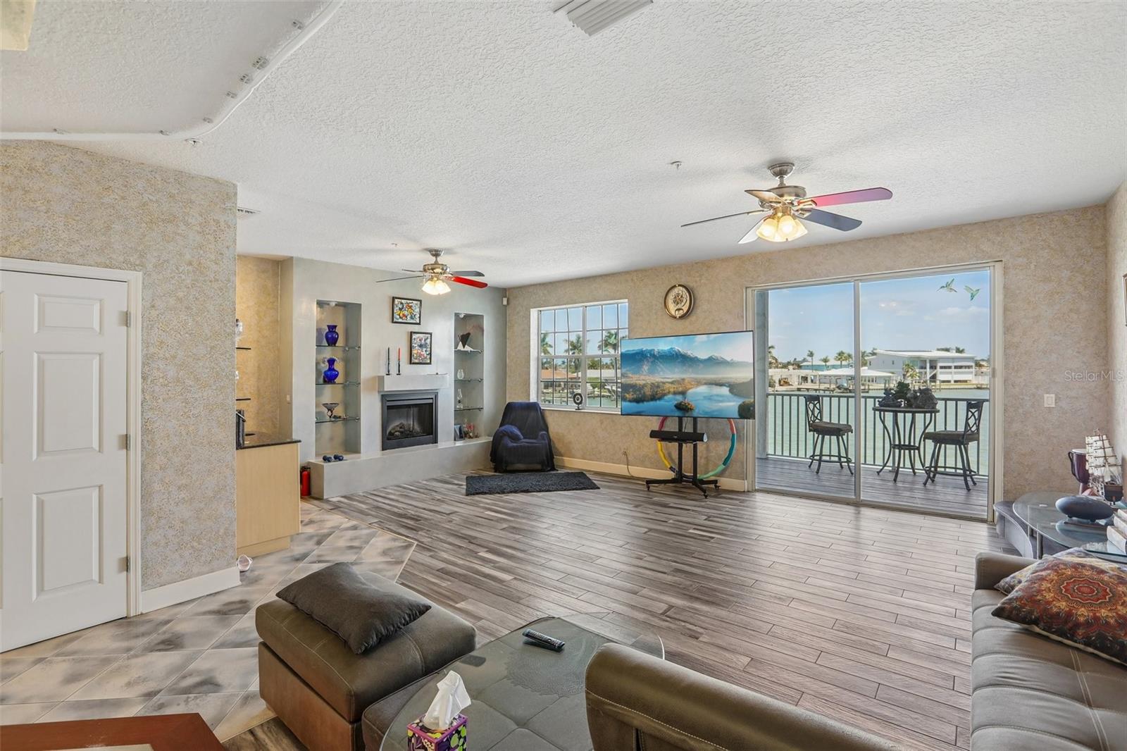 TIDES VILLAGE - YACHT BASIN - Residential
