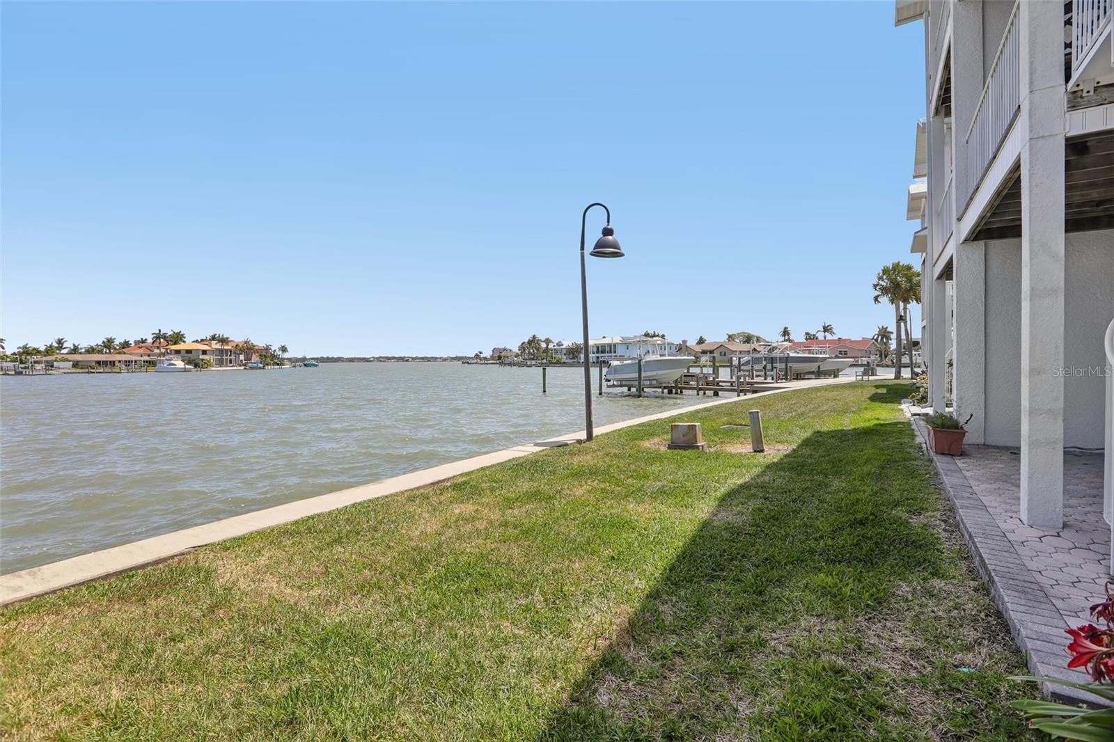 TIDES VILLAGE - YACHT BASIN - Residential