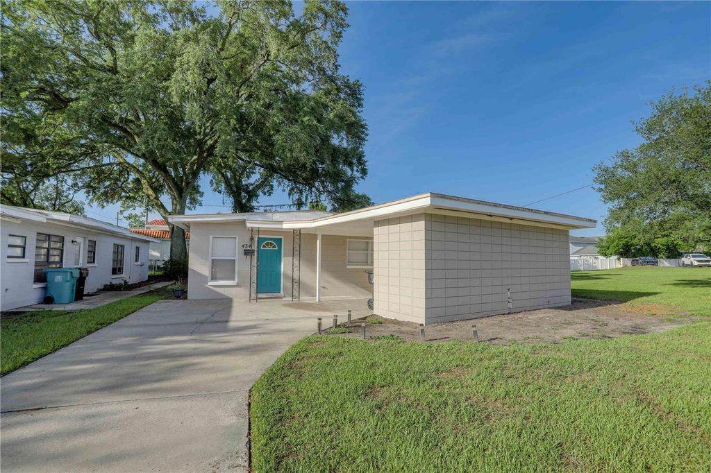 Photo of 434 E Esther Street, Orlando, FL 32806 (MLS # O6426139)