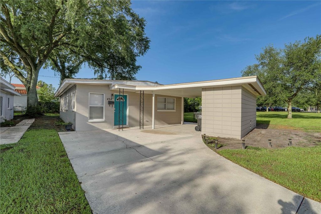 Photo of 434 E Esther Street, Orlando, FL 32806 (MLS # O6426139)