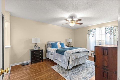 Tiny photo for 2409 SE 18th Circle, Ocala, FL 34471 (MLS # OM726526)