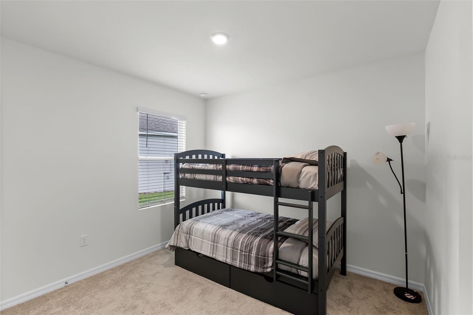 HARMONY/LK ELOISE PH 2 - Residential Lease