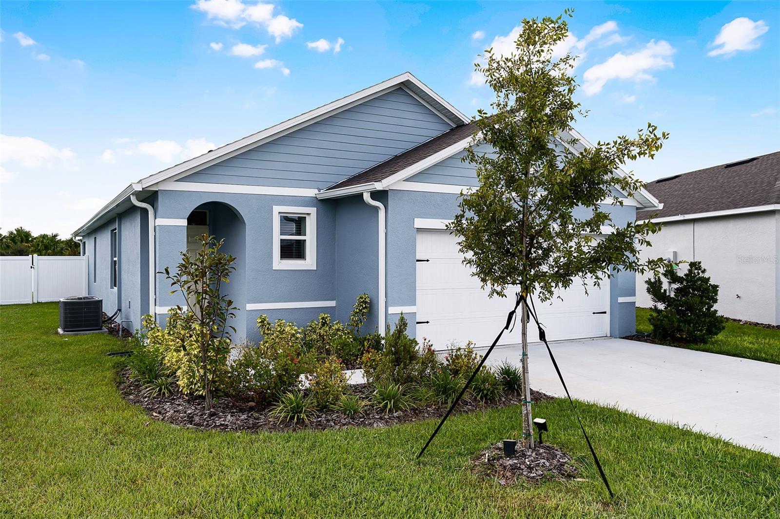 HARMONY/LK ELOISE PH 2 - Residential Lease