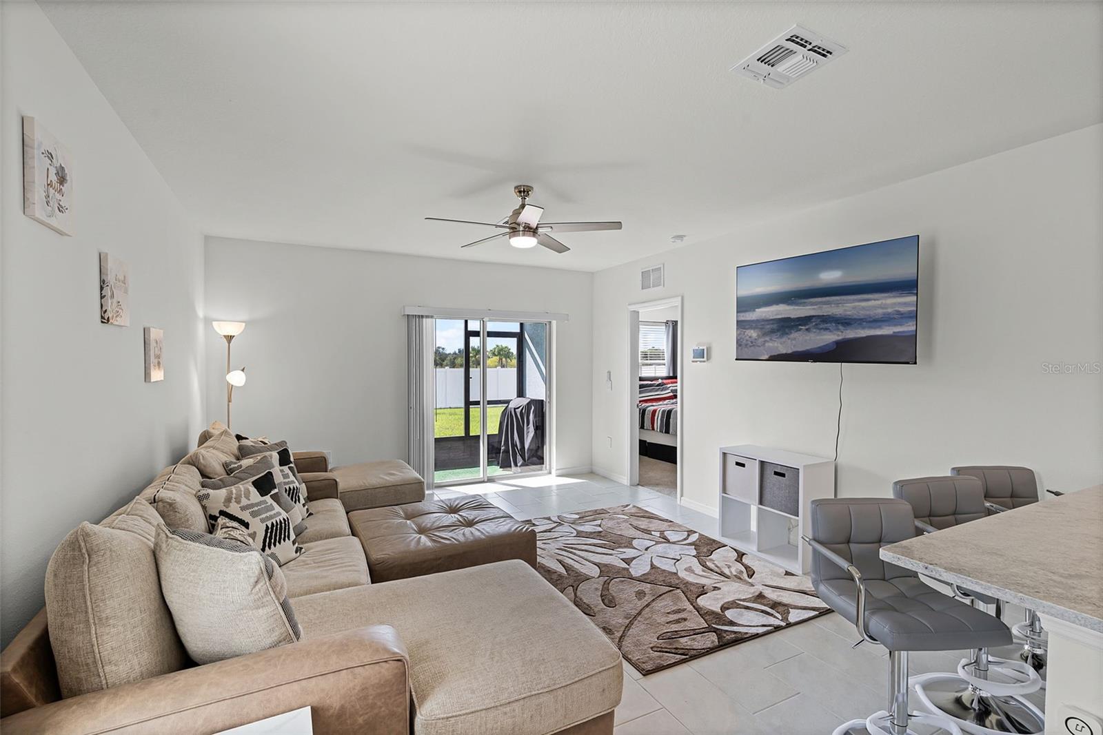 HARMONY/LK ELOISE PH 2 - Residential Lease