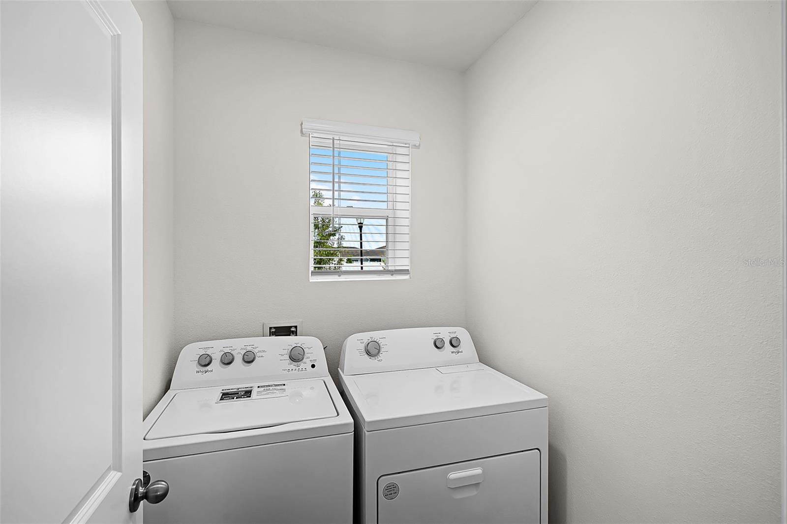 HARMONY/LK ELOISE PH 2 - Residential Lease