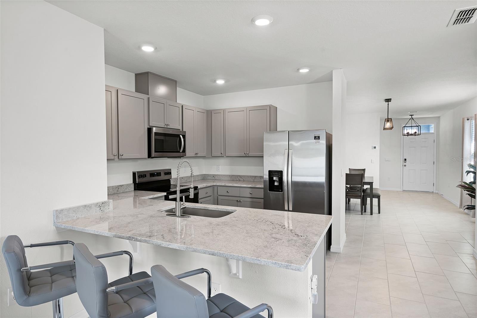 HARMONY/LK ELOISE PH 2 - Residential Lease