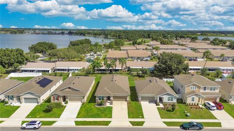 A home in WINTER HAVEN