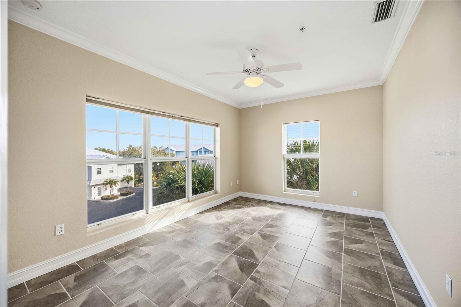 TOWNHOMES CAPE HAZE - Residential