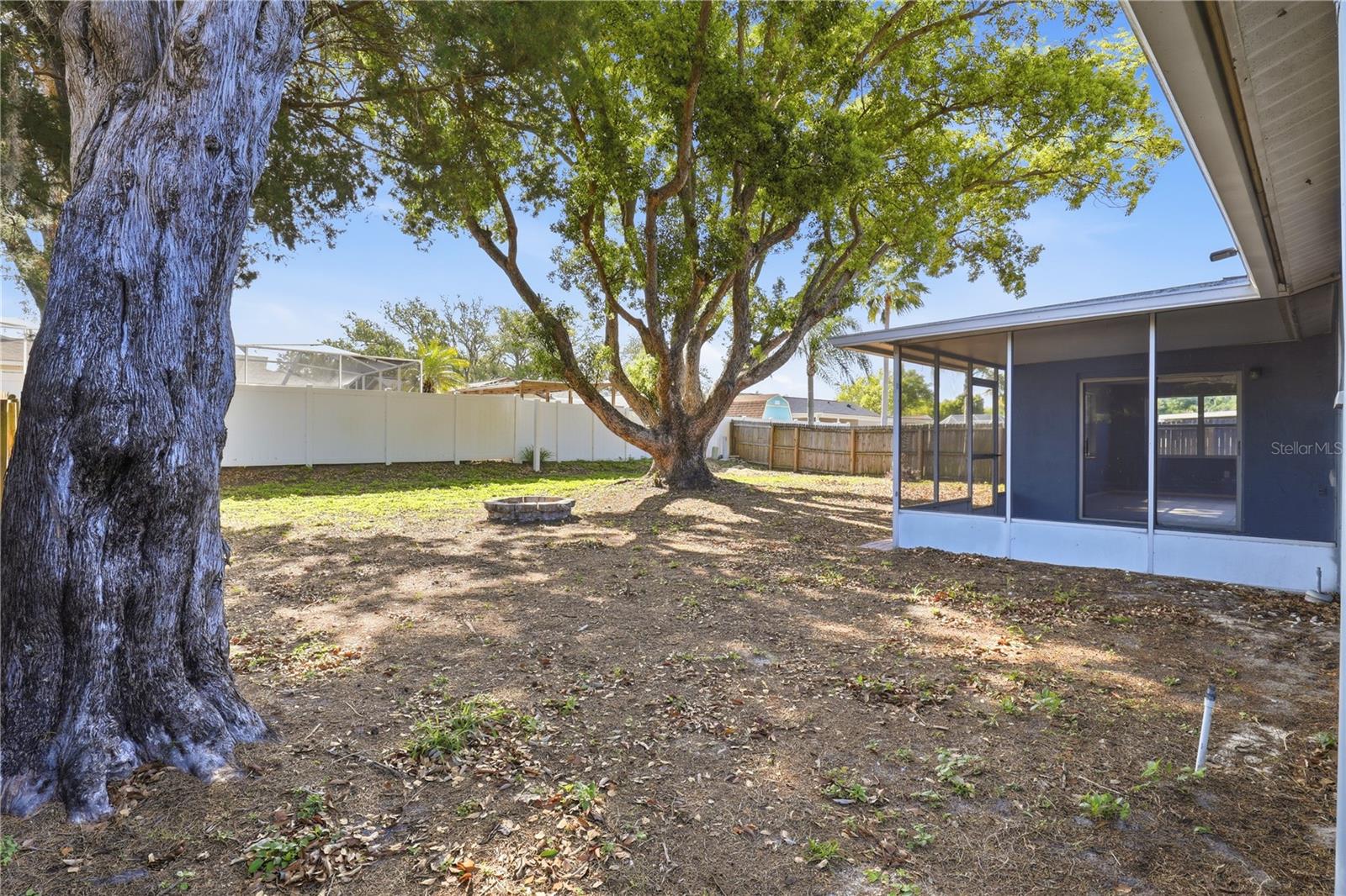 LA VILLA GARDENS - Residential