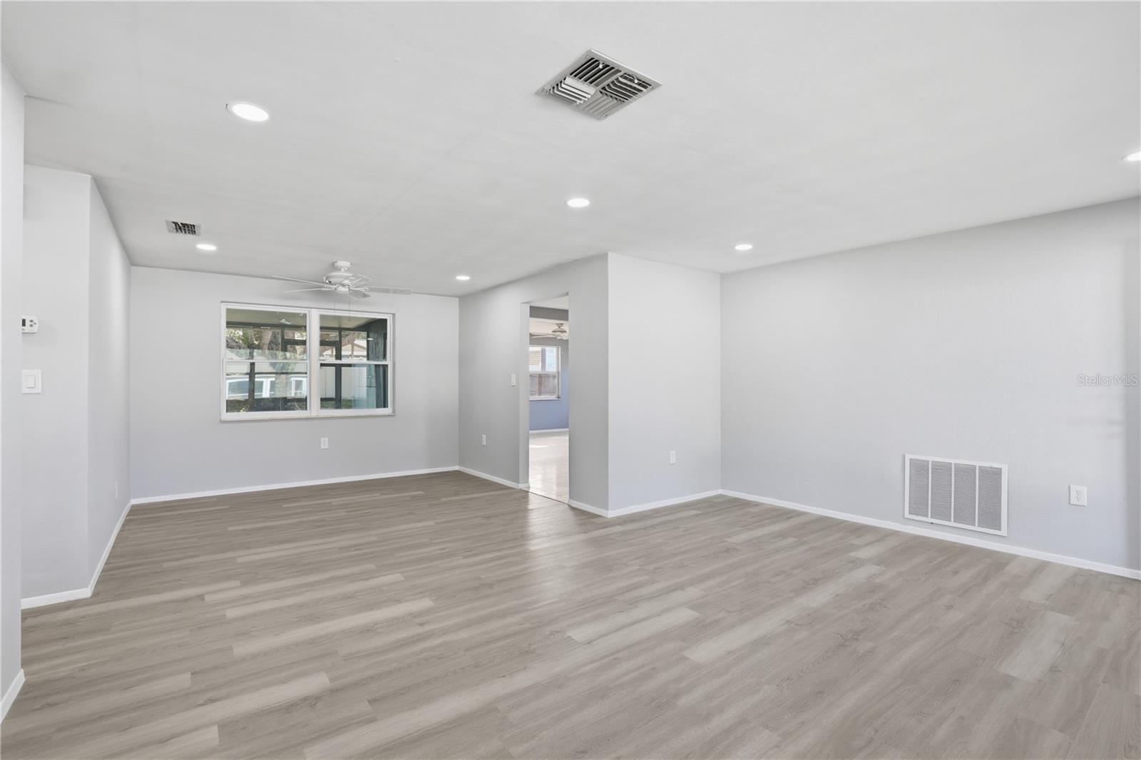 LA VILLA GARDENS - Residential