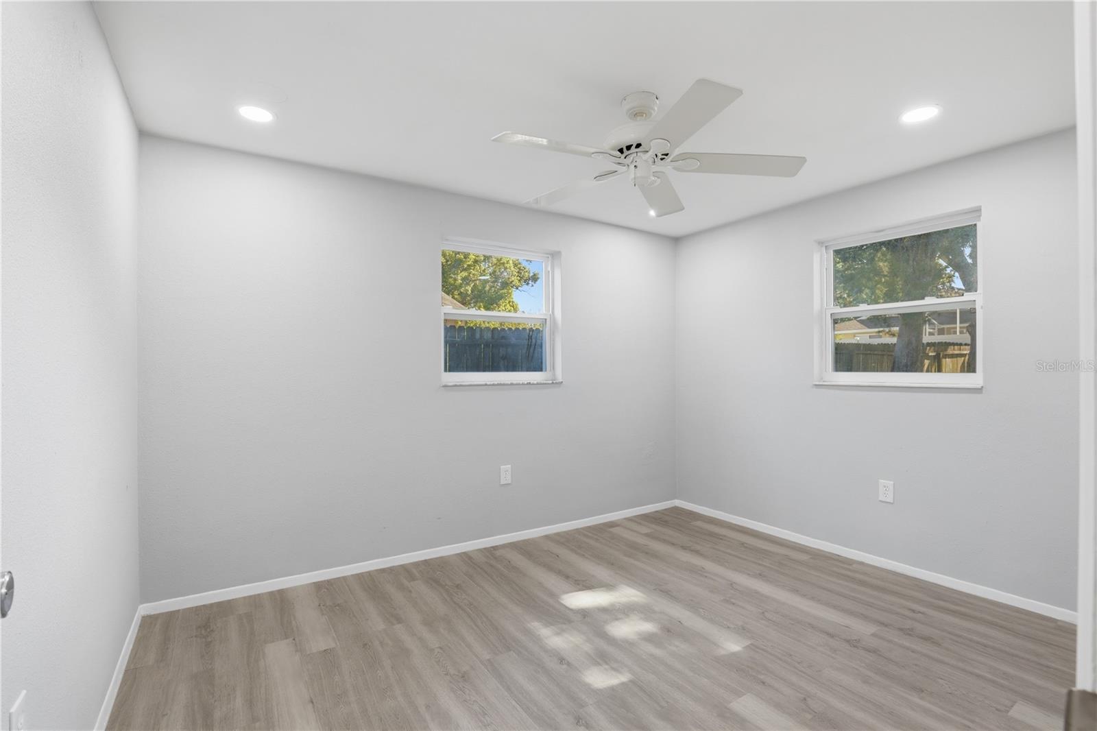 LA VILLA GARDENS - Residential