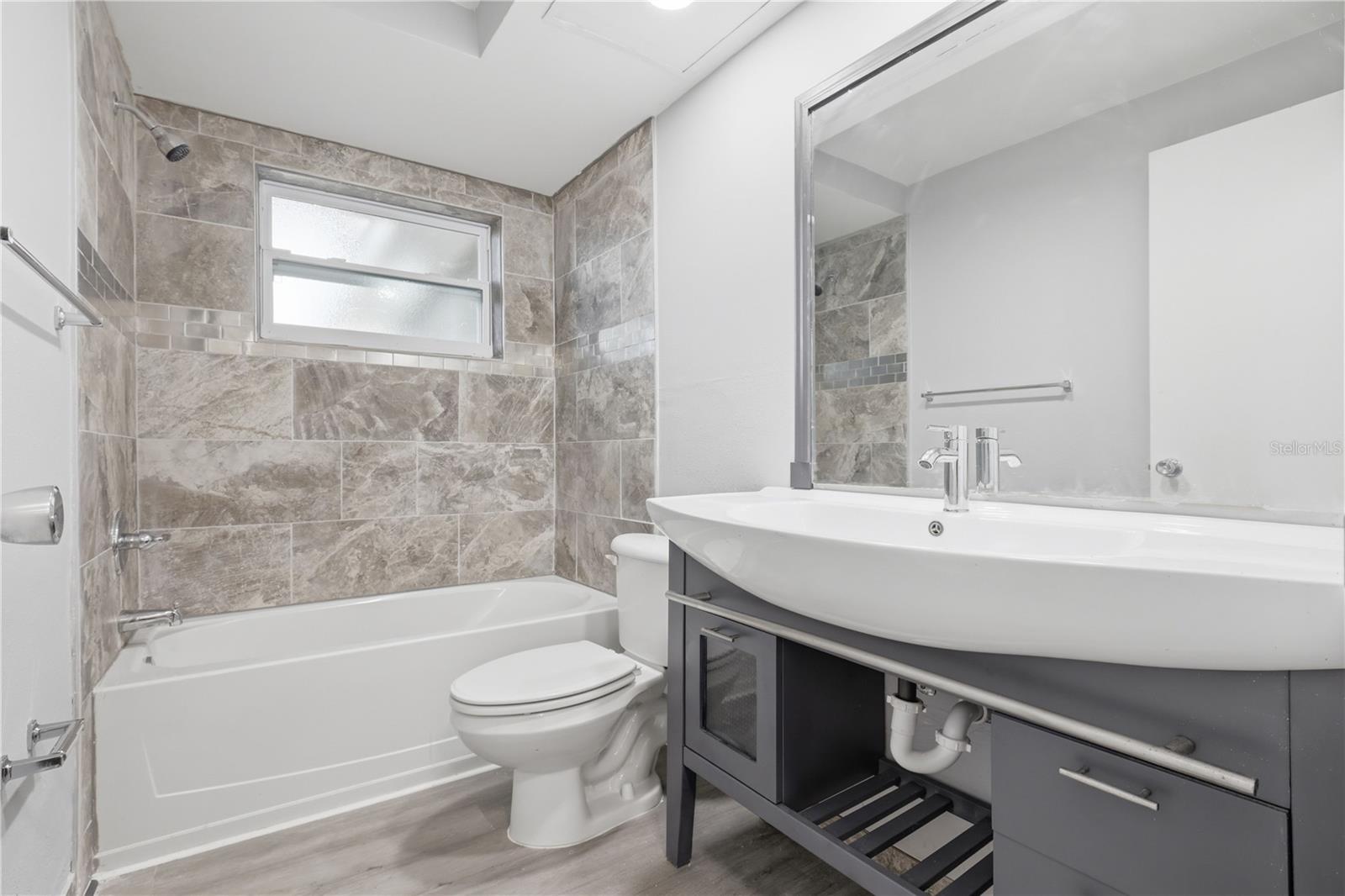 LA VILLA GARDENS - Residential