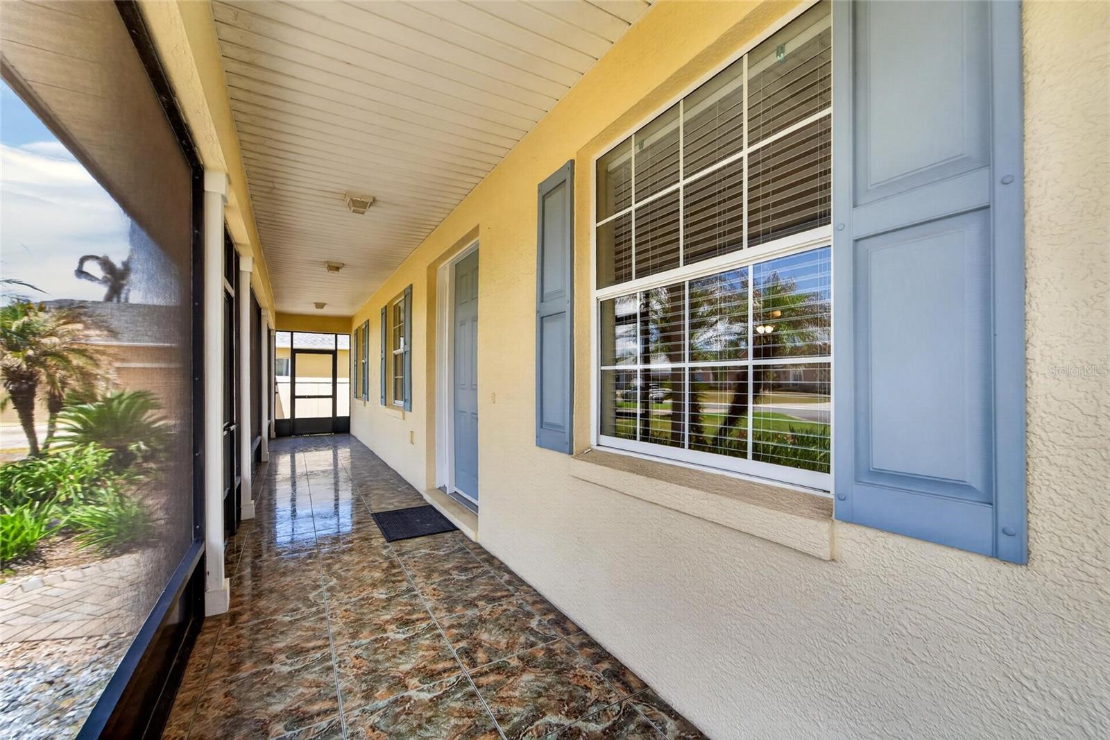 6360 RIVERLAKE COURT