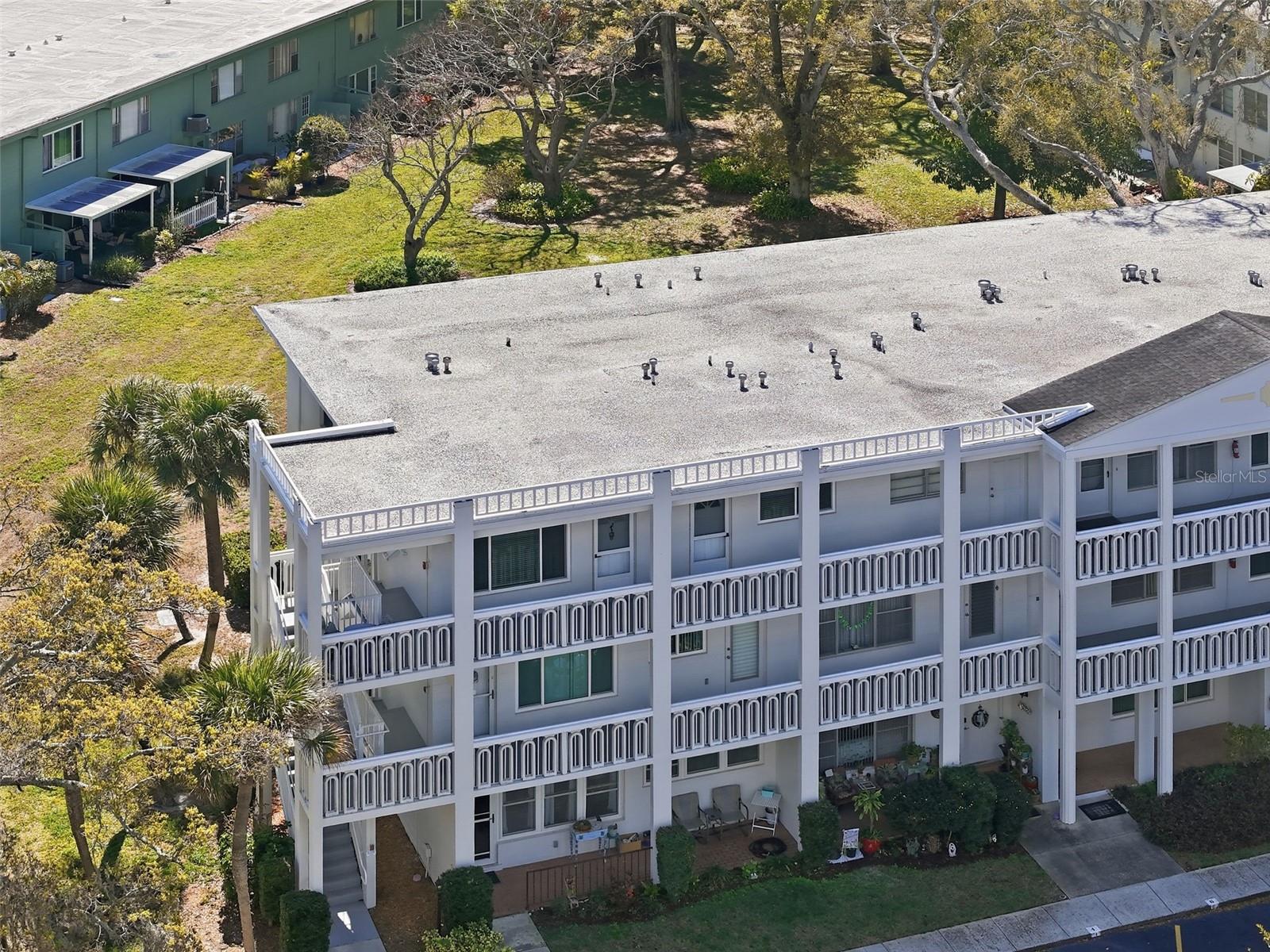 ON TOP OF THE WORLD - Residential