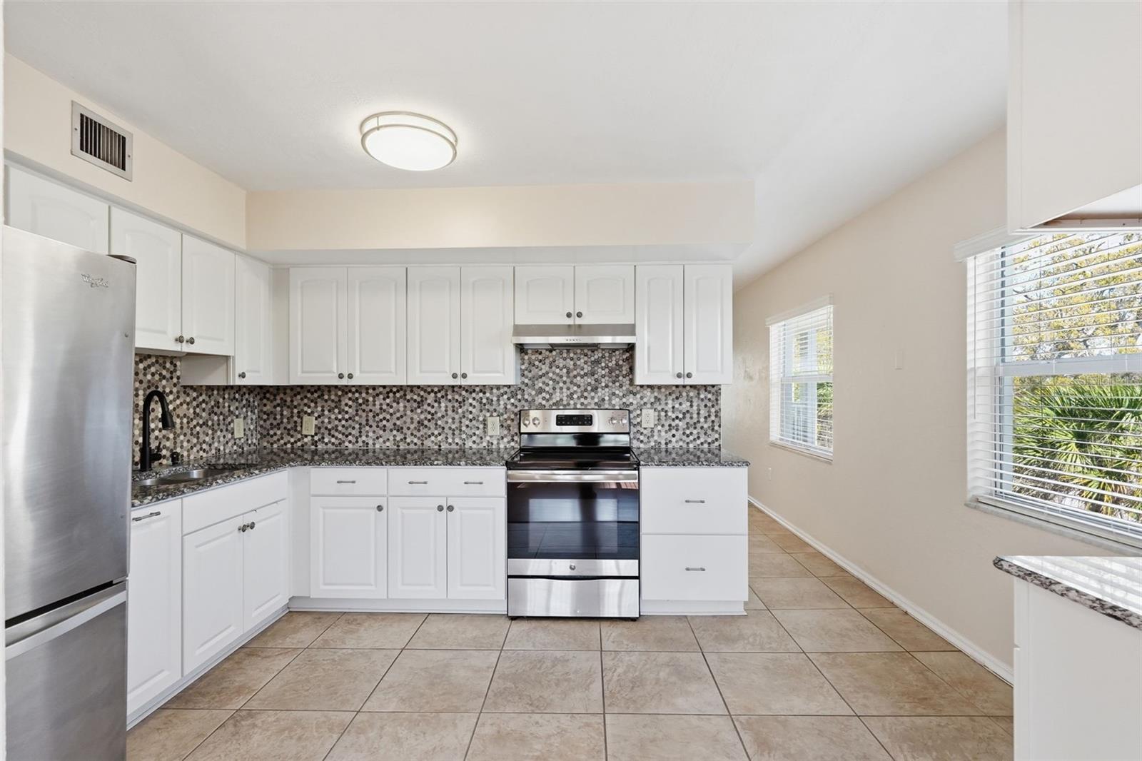 ON TOP OF THE WORLD - Residential