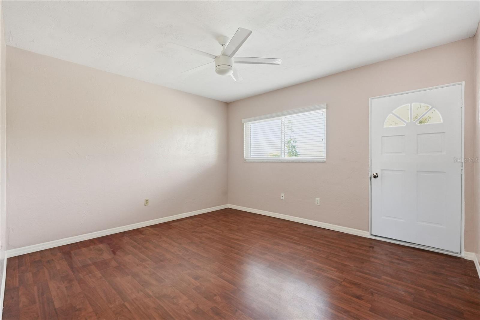 ON TOP OF THE WORLD - Residential