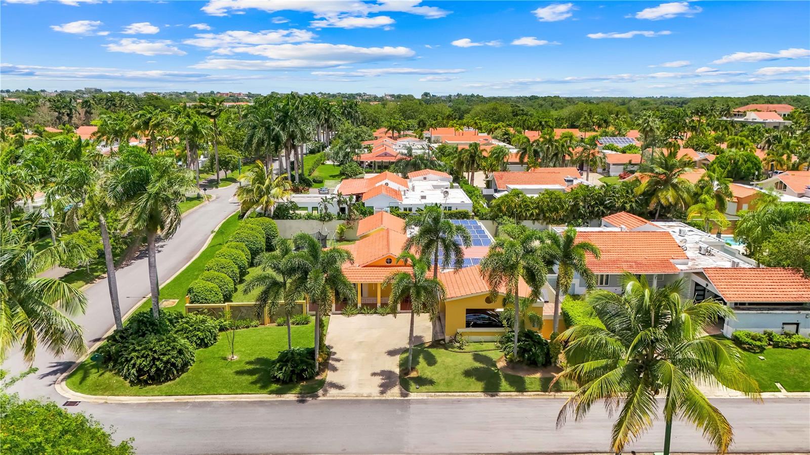 SABANERA DE DORADO - Residential
