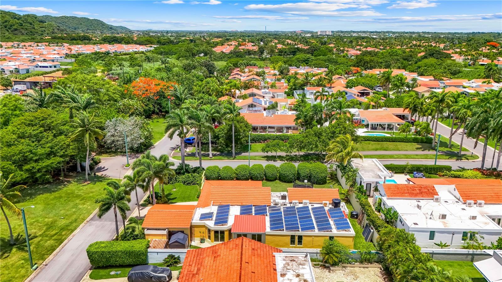 SABANERA DE DORADO - Residential