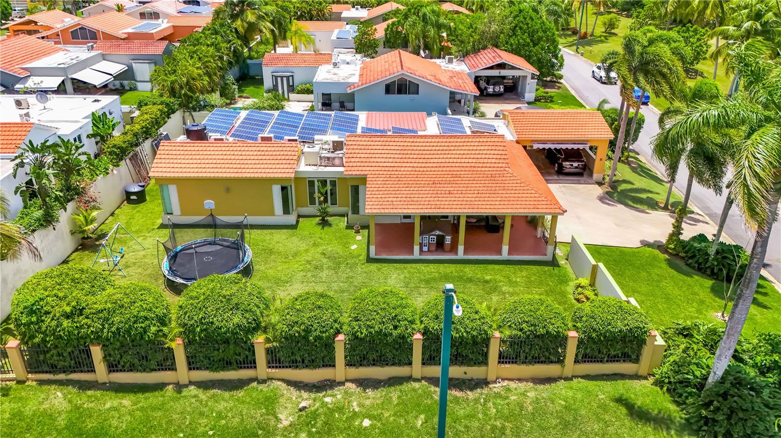 SABANERA DE DORADO - Residential