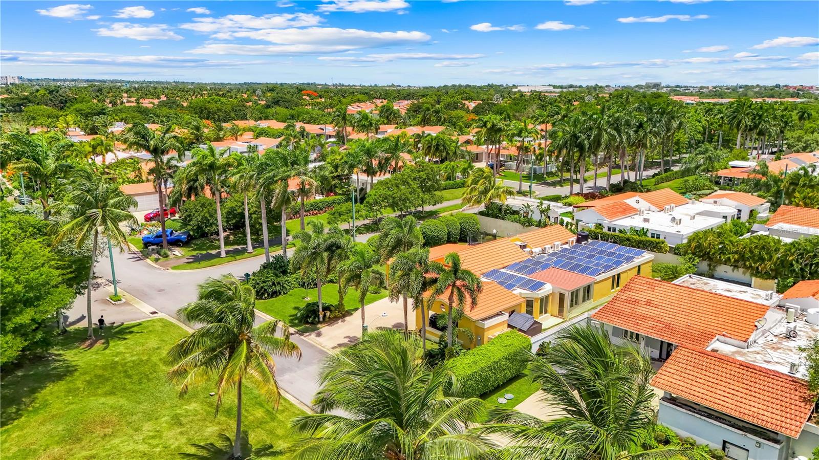 SABANERA DE DORADO - Residential