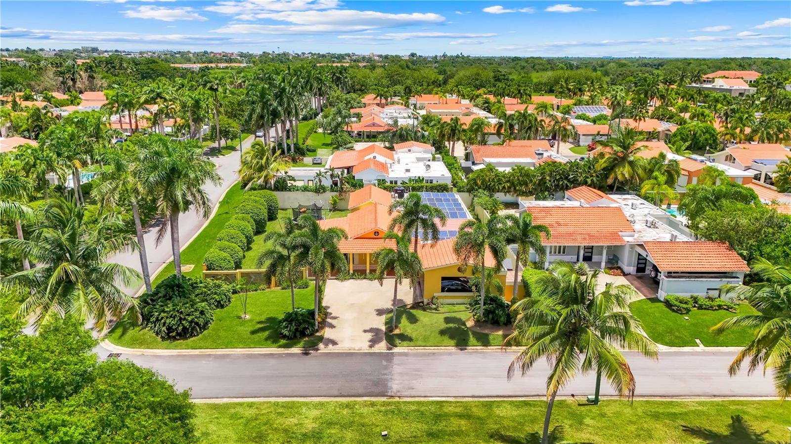 SABANERA DE DORADO - Residential