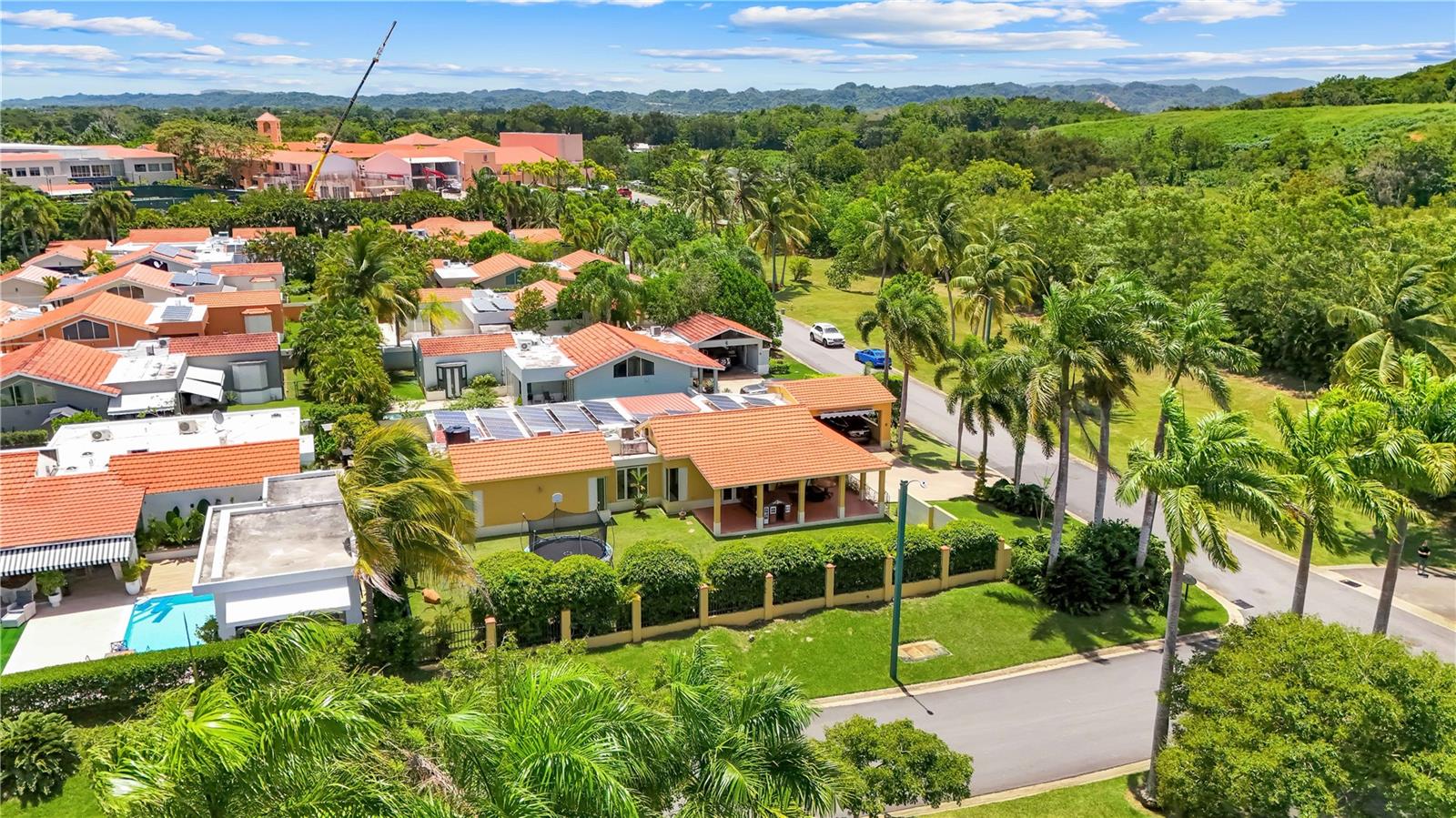 SABANERA DE DORADO - Residential