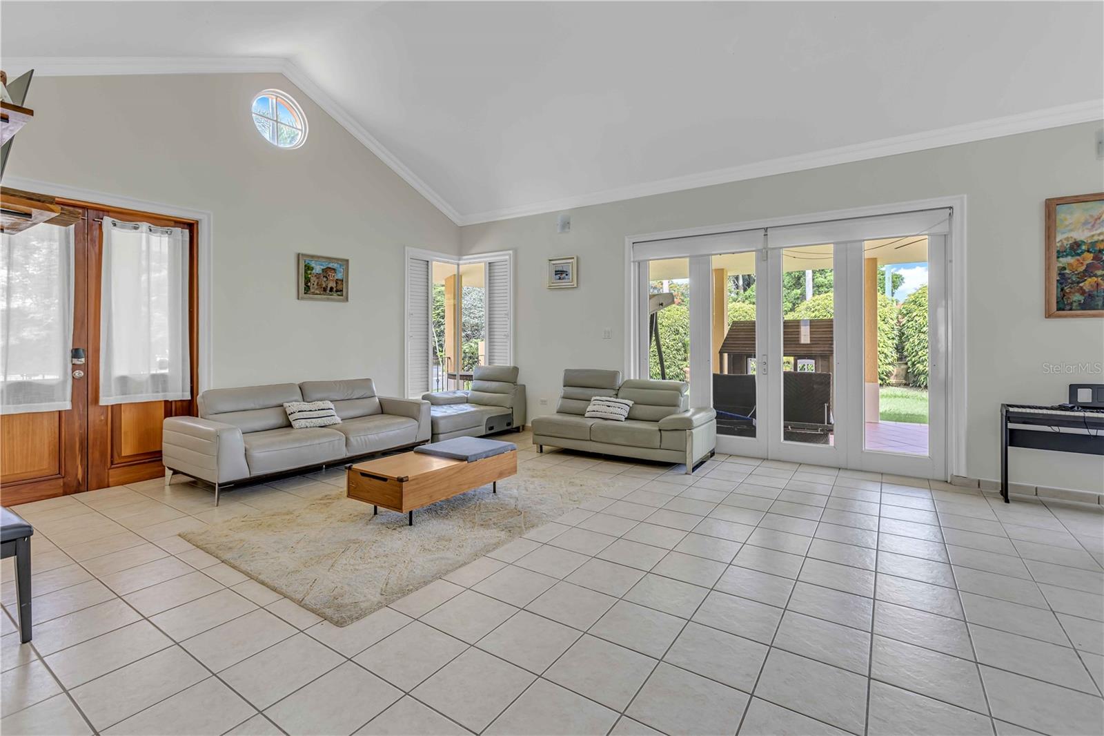SABANERA DE DORADO - Residential