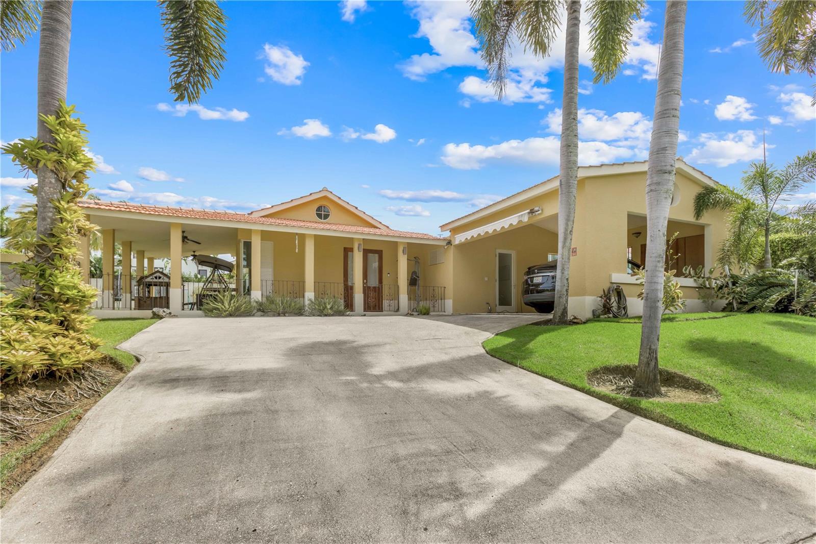 Strategically located corner Casona Reyes on the first island of Sabanera Dorado, just a short walk from TASIS School and the community’s facilities. This residence features spacious interiors, high ceilings, and natural light, designed for both comfort and style.
The home is offered with all appliances, lighting fixtures, and A/C units in every room. Additional upgrades include a cold plunge pool, 44 kW of solar panels, two Tesla batteries, and a solar hot water system, ensuring energy efficiency and sustainable living.
Community Highlights at Sabanera Dorado
Residents enjoy resort-style amenities, including:
Clubhouse with pool and fitness center
Tennis, basketball, and soccer courts
Jogging and biking trails surrounded by nature
Lakes and outdoor recreational areas
On-site TASIS Dorado School, one of Puerto Rico’s top private schools