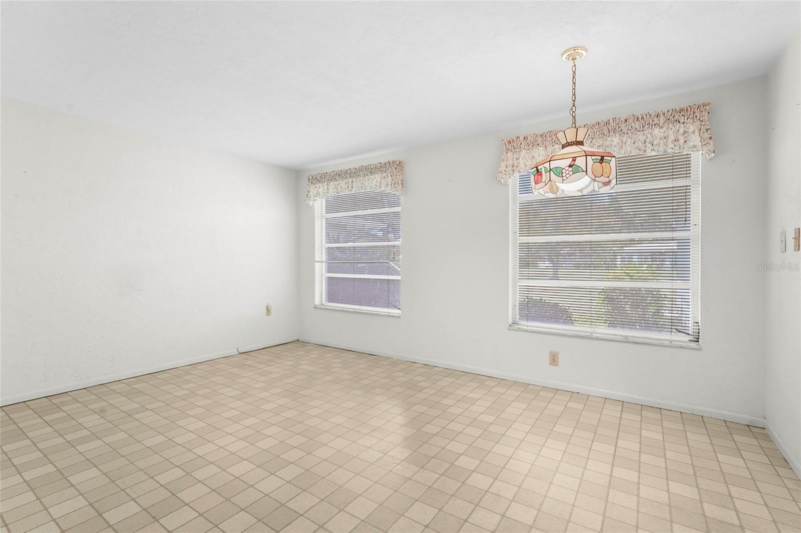 SOUTH GATE VILLAGE GREEN 10 - Residential