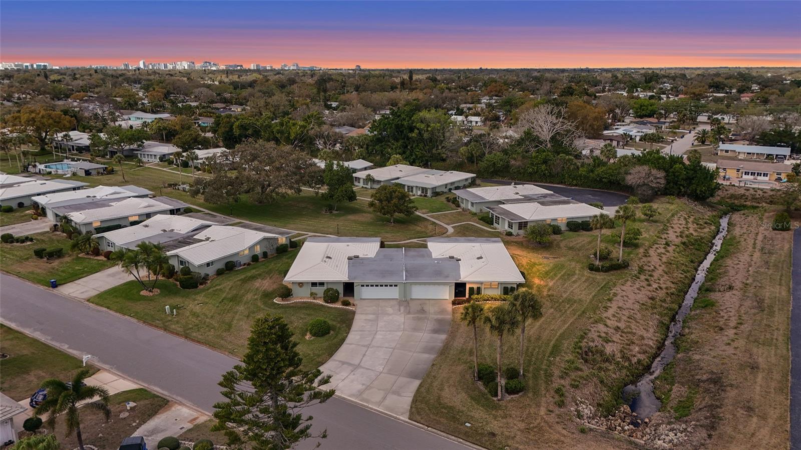 SOUTH GATE VILLAGE GREEN 10 - Residential