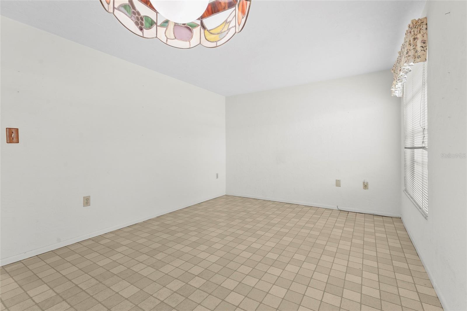 SOUTH GATE VILLAGE GREEN 10 - Residential