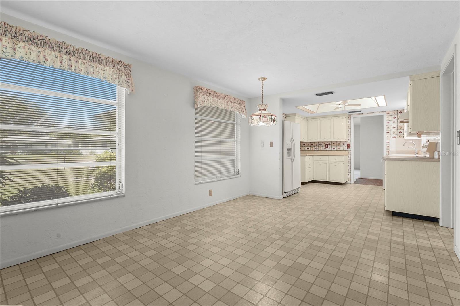 SOUTH GATE VILLAGE GREEN 10 - Residential