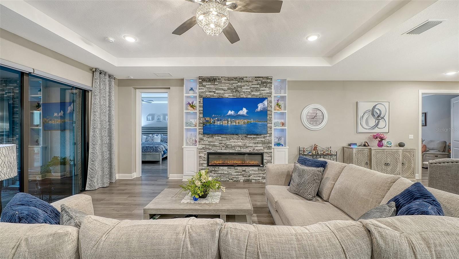 4921 SURFSIDE CIRCLE