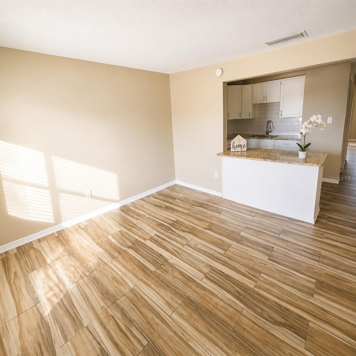 2501 HARN BOULEVARD H27