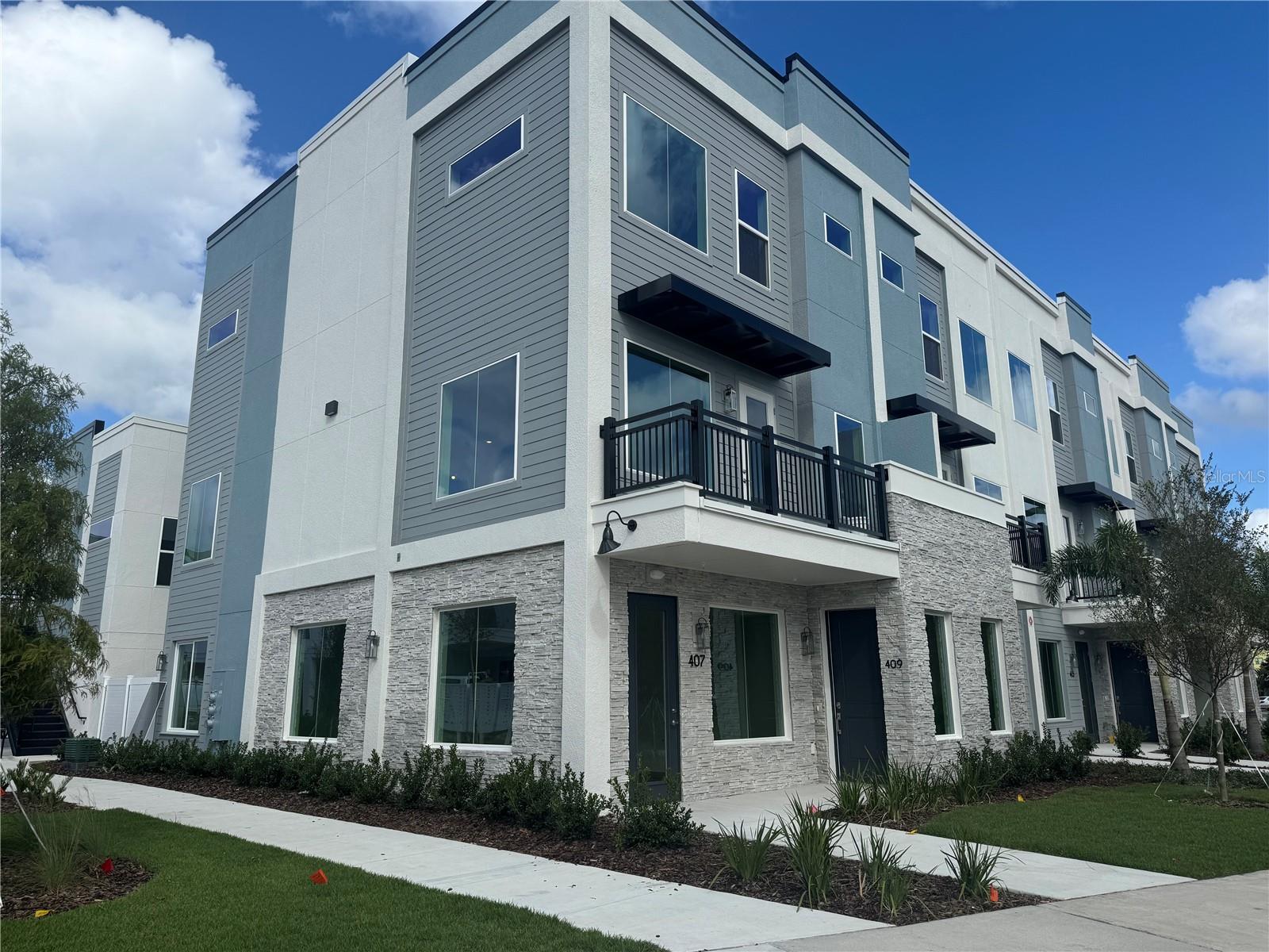 TOWNHOMES AT CITY PLACE - Commercial Lease