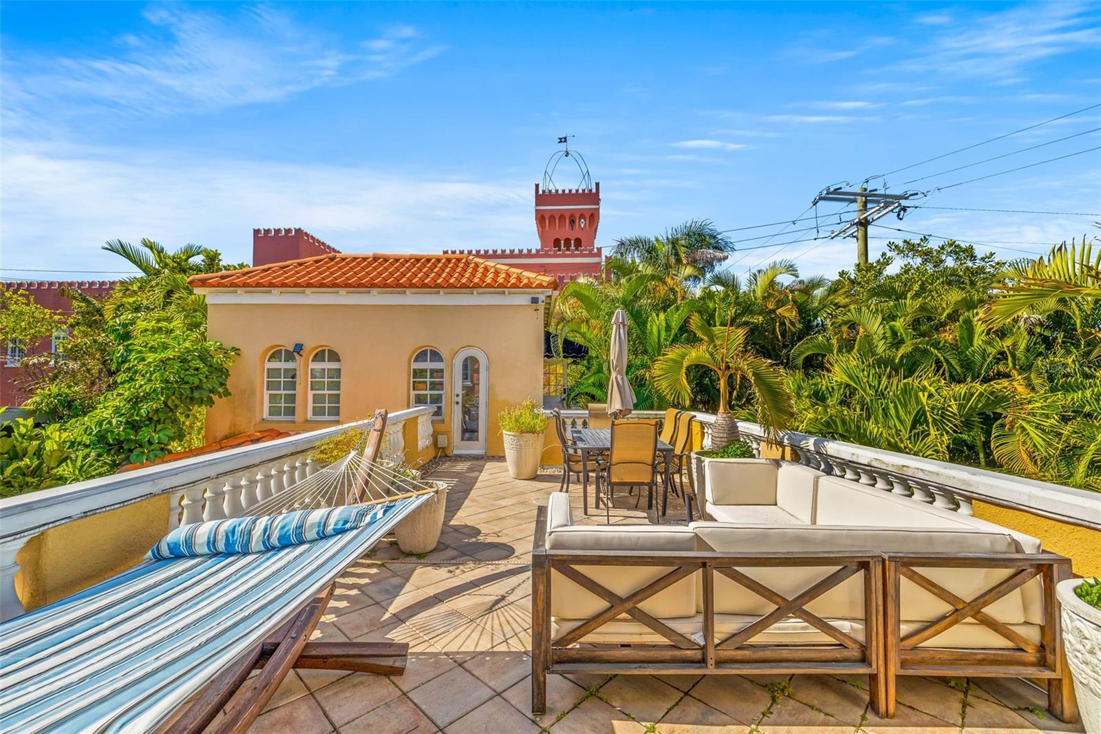 DAVIS ISLANDS PB10 PG52 TO 57 - Residential