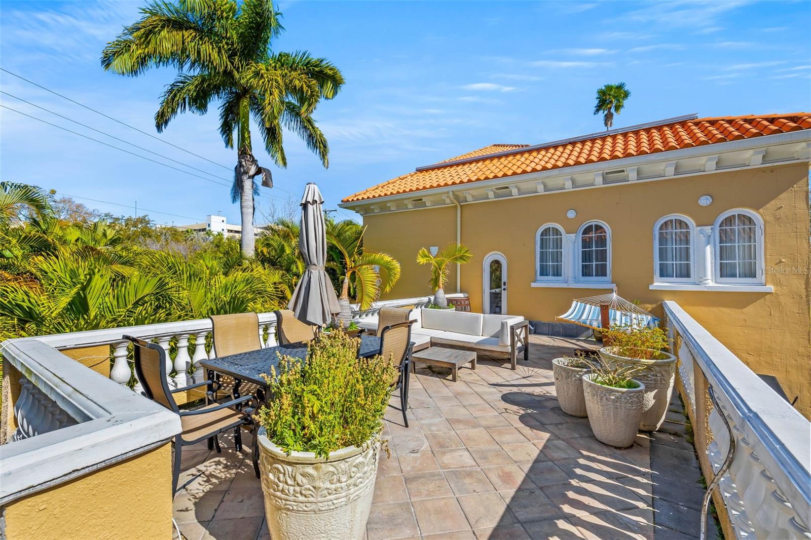 DAVIS ISLANDS PB10 PG52 TO 57 - Residential