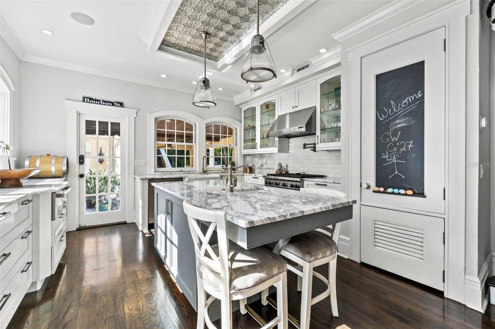 DAVIS ISLANDS PB10 PG52 TO 57 - Residential