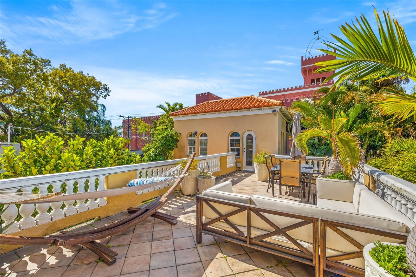 DAVIS ISLANDS PB10 PG52 TO 57 - Residential